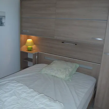 Appt 3 Pces Mez 45m2 Et Terrasse 7m2 Ref4000 Apartment *